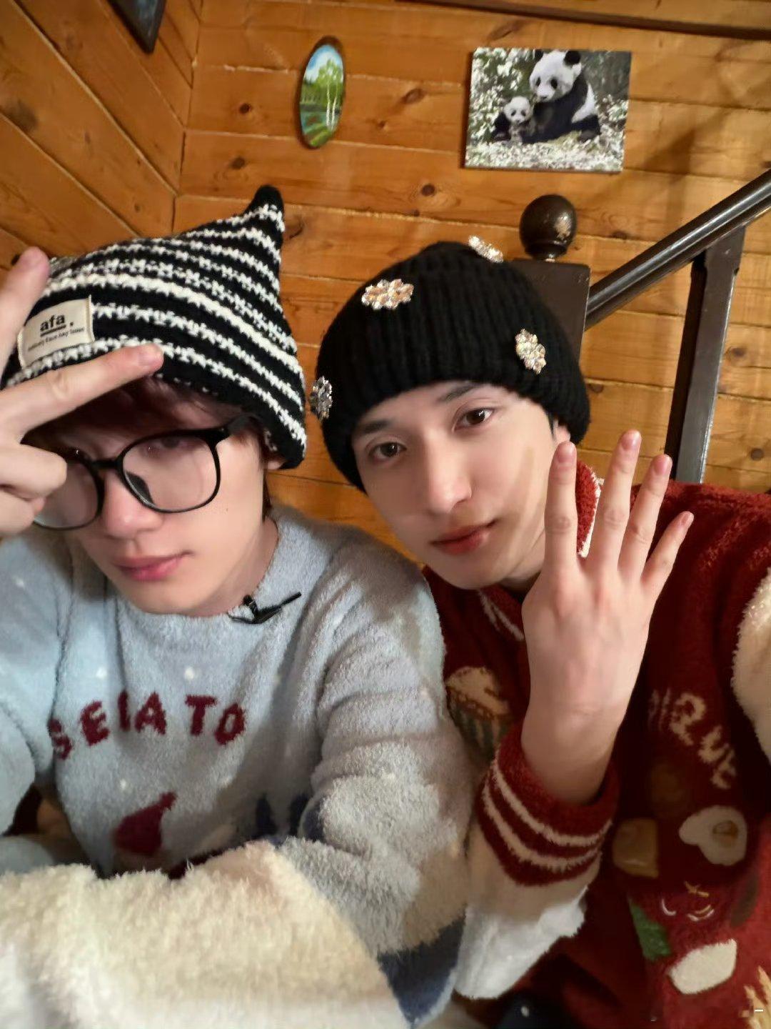 严浩翔祝丁程鑫24岁生日快乐小丁，生日快乐！ 