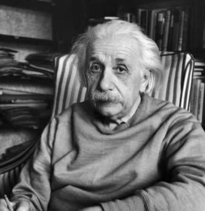 著名科学家爱因斯坦曾在日记里写下：中国人“智力低下”“劣等民族”“像牲畜一样”。