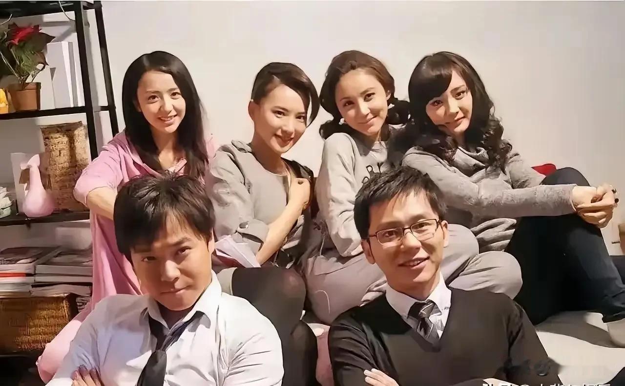 这是《北京爱情故事》的部分演员阵容，也是当年收视率很高的电视剧。

其中的6人，