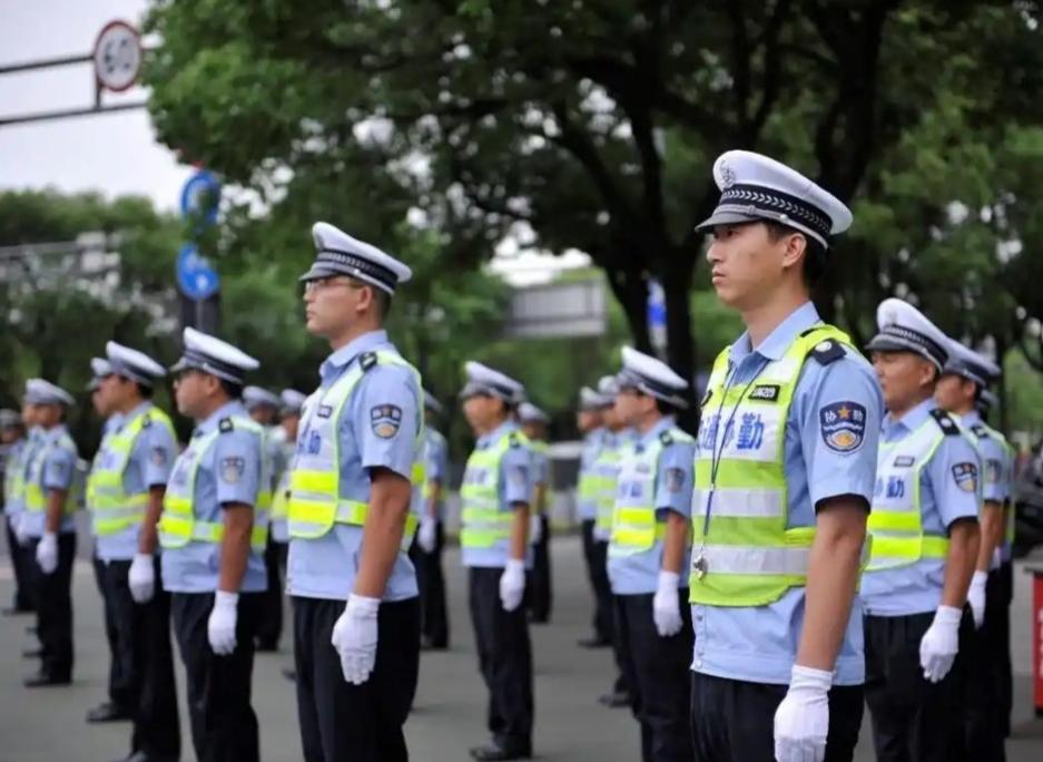 请问：派出所所长可以直接调配辅警吗？

答案：派出所所长在一定范围内是可以直接调