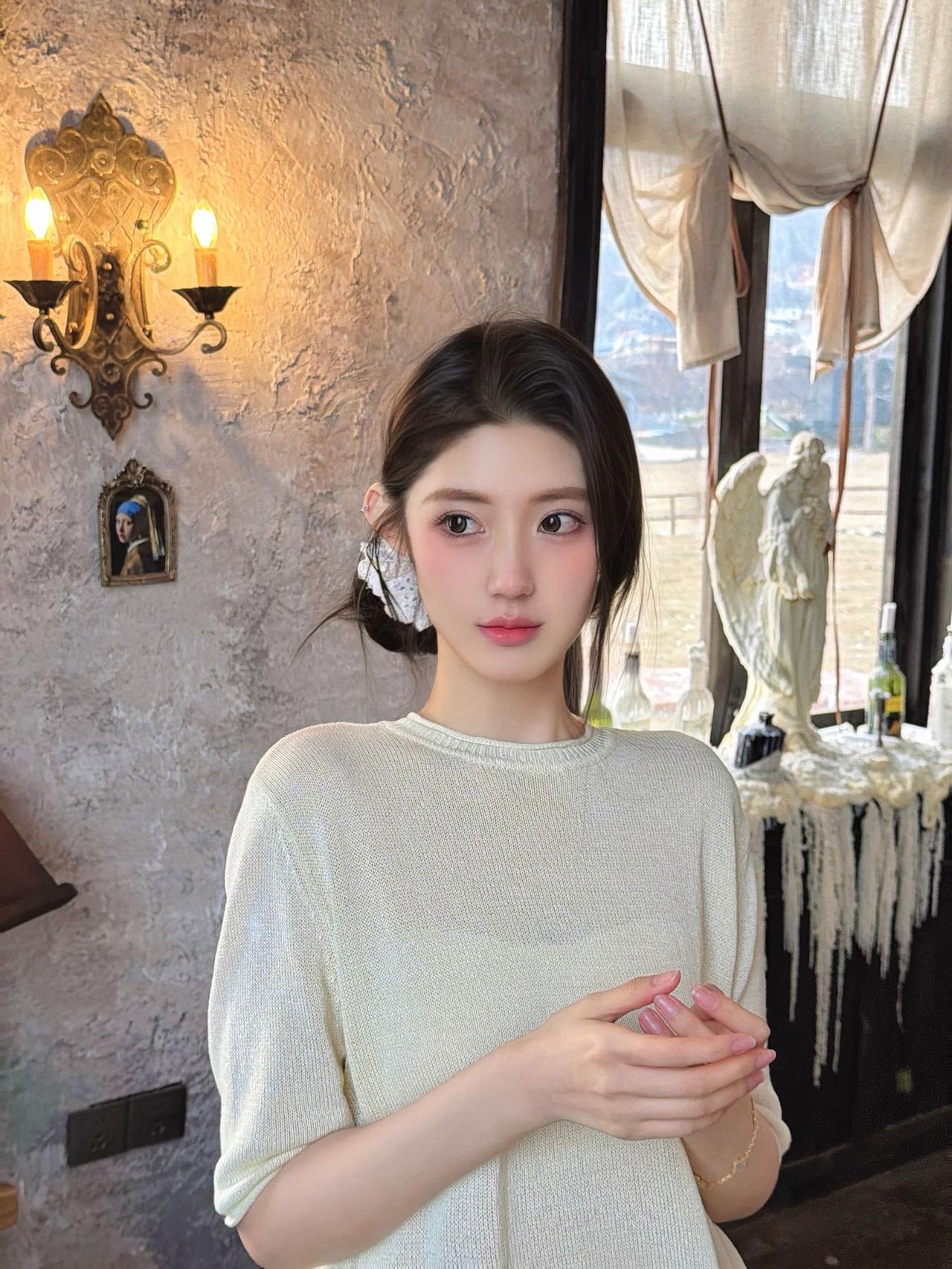 温柔时光，静享美好。甜系少女照 写真温柔美少女 少女的唯美写真 甜美女孩写真照 