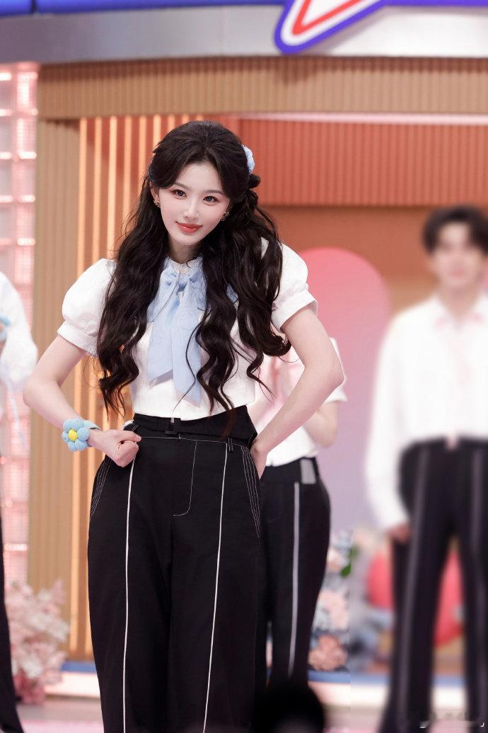 你好星期六这期是孔雪儿邓凯谁懂啊！你好星期六终于把孔雪儿和邓凯请来了，不齐而俞党