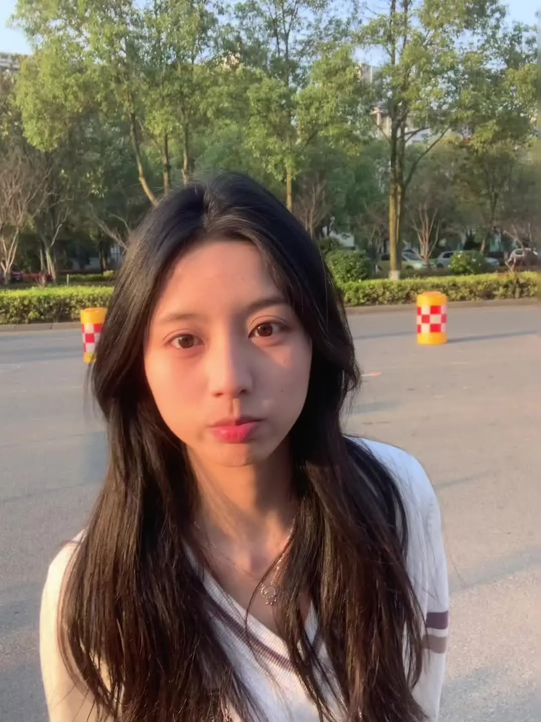 睁开眼乌云都为我散开 没有什么阻碍