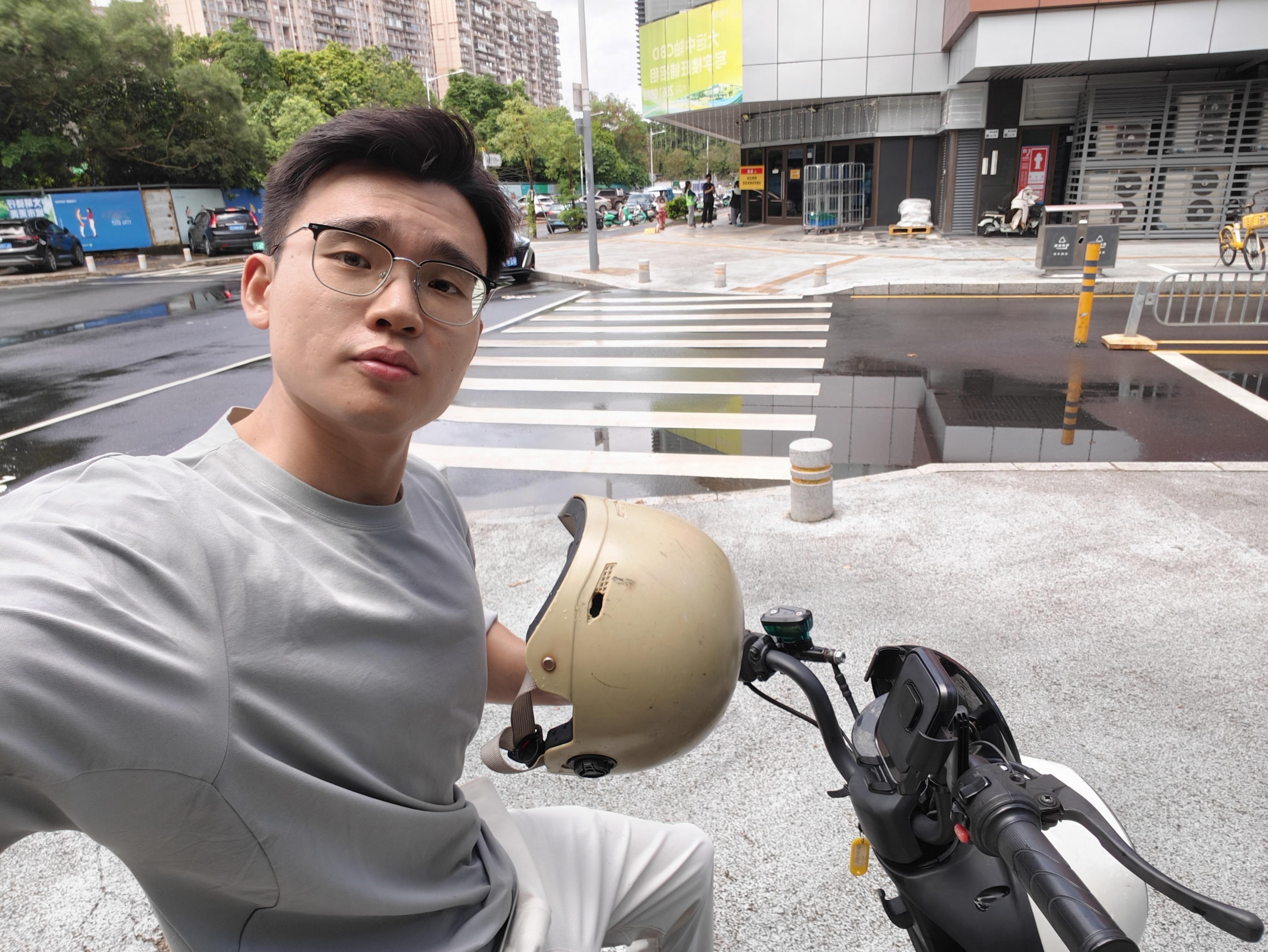 卧槽，深圳这虫子太吓人了[苦涩] ​​​