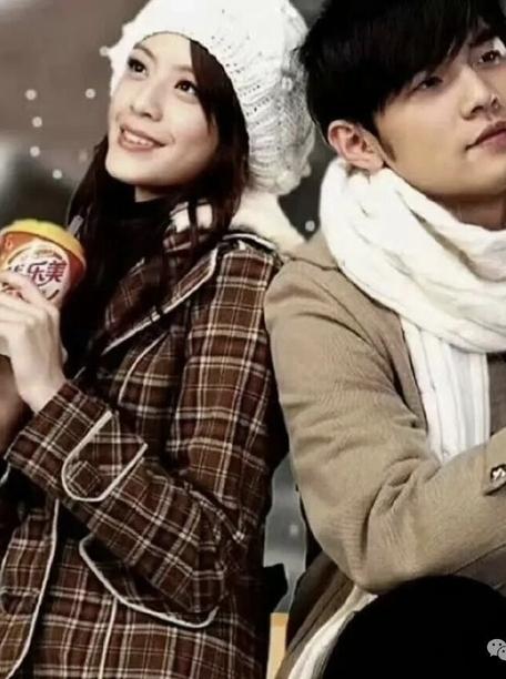 周杰伦的爱里，有浪姐江语晨，有娇妻昆凌

最近，属“浪姐”江语晨最忙了。

一边