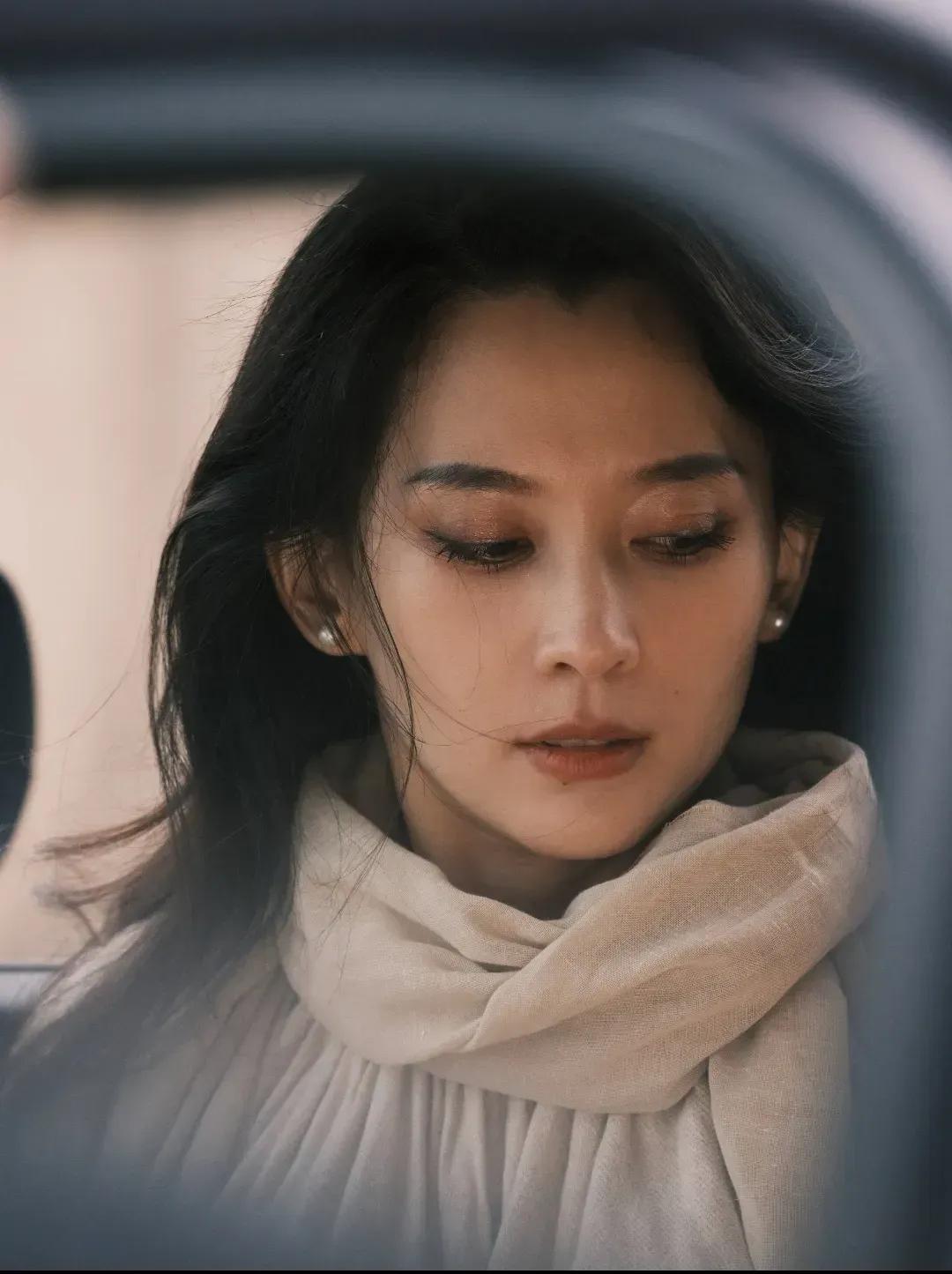 森林北确实很美，身材和颜值都是一流，要不是命运的不同，她的条件完全不亚于章子怡，