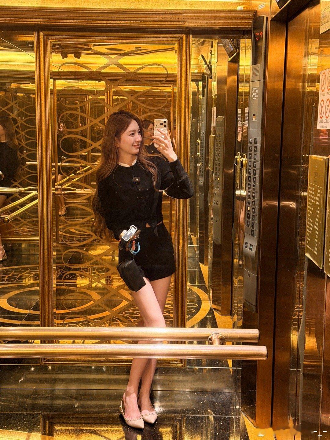 报告，我准备去吃饭了 