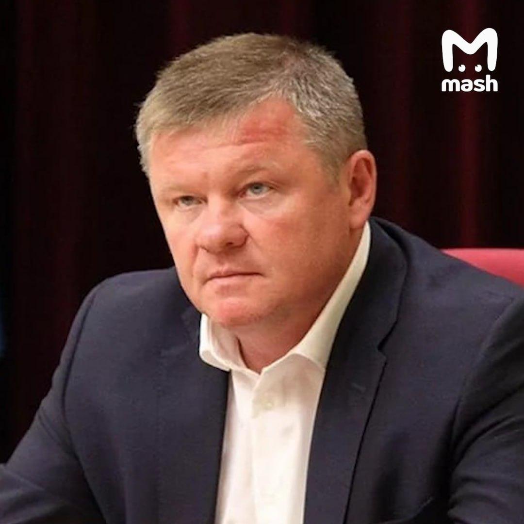 俄罗斯萨拉托夫州副州长米哈伊尔·伊萨耶夫，深夜驾车失控发生严重车祸，被送医救治。