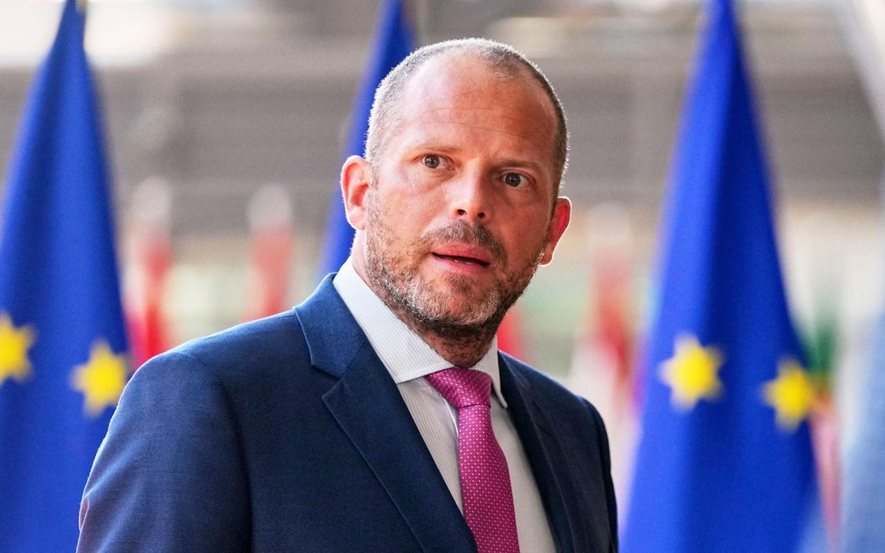 4月4日比利时国防部长弗兰肯在社交平台公开发出警告，欧洲多年来在国防建设上“欠账