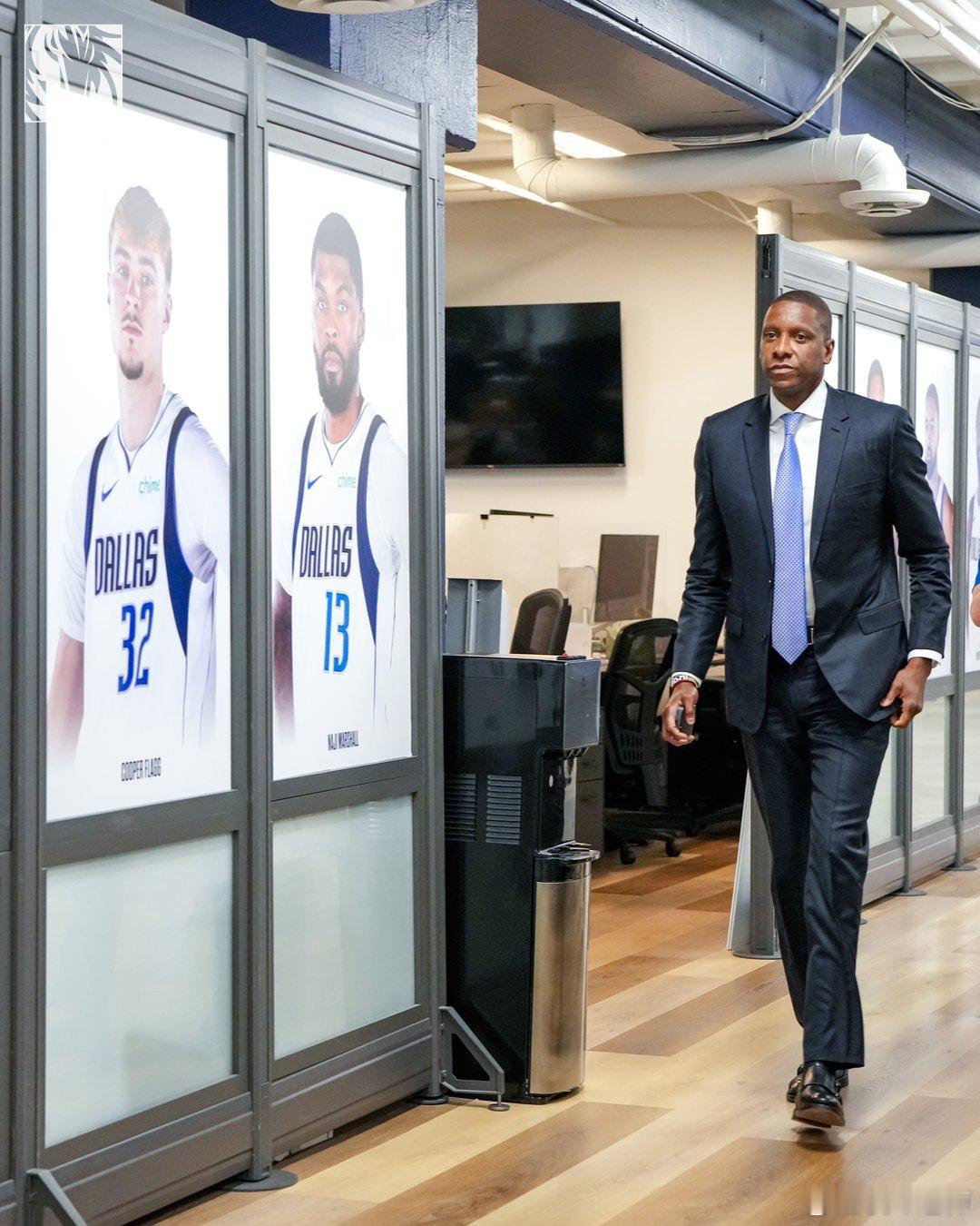 MFFL 乌杰里接受采访。“放眼整个体育界，最难寻找到就是划时代的天才球员，而我