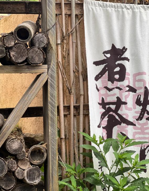 制裁大棒失灵？美国霸权正在被自己“作”没
亲爱的朋友们大家好，我是海林小百科，今
