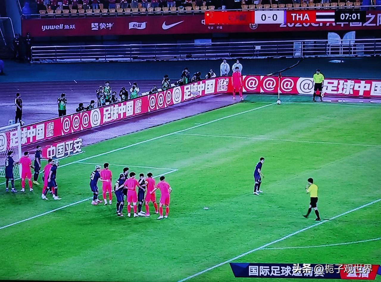 中国队热身赛0比0战平泰国队，射门次数高达近30次，就是不得分，为什么？
   