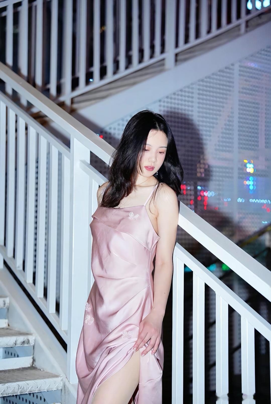 玉足专题透明的感觉马年大吉美女绘梦长廊