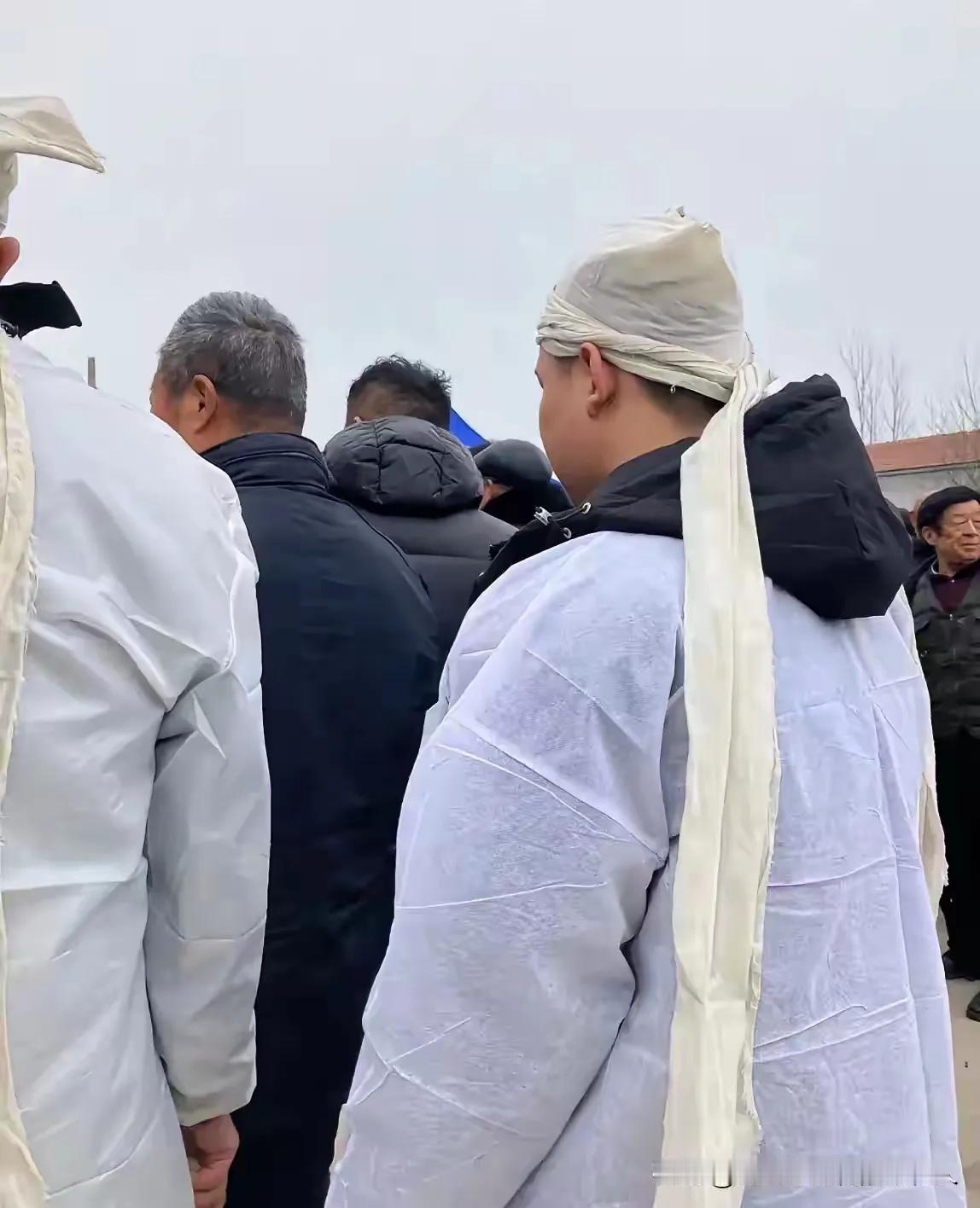 殡葬新规不留坟头，你能接受吗？