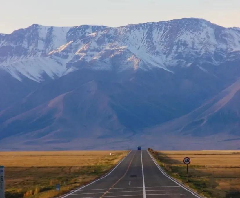 人这一生，就是一个过程，没有永恒的生命，也没有不老的青春，时间一到，该老老，该走