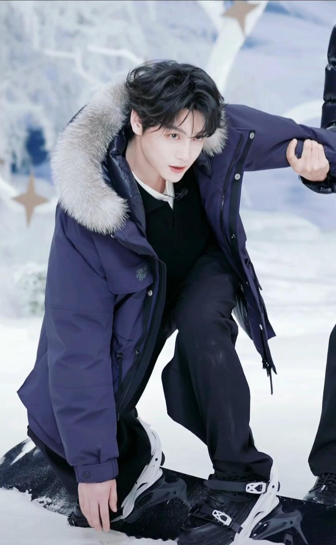 田栩宁直播比工作室出图帅几百倍....充满活人感的可爱。 田栩宁直播