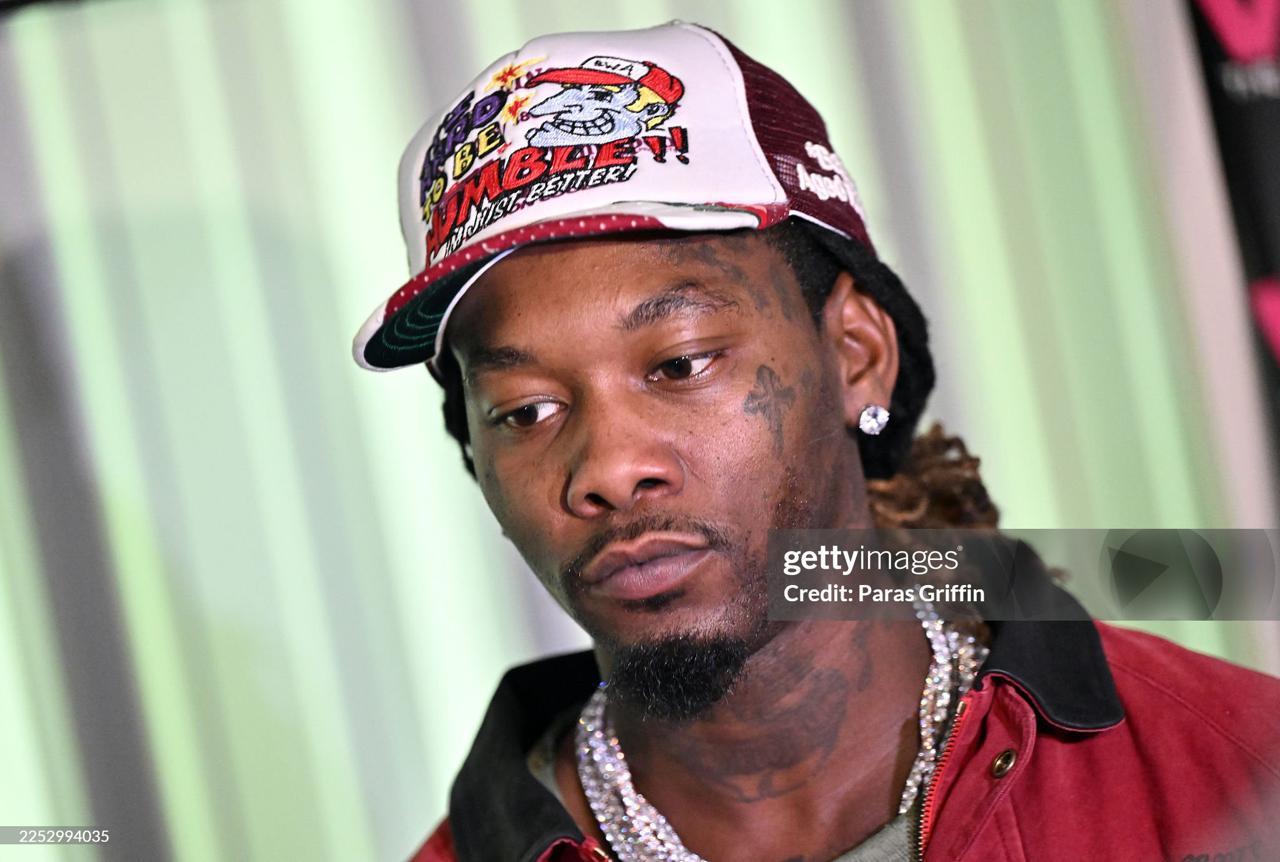 据CBS News报道，美国说唱歌手Offset（本名基阿里·塞弗斯）遭遇枪击受