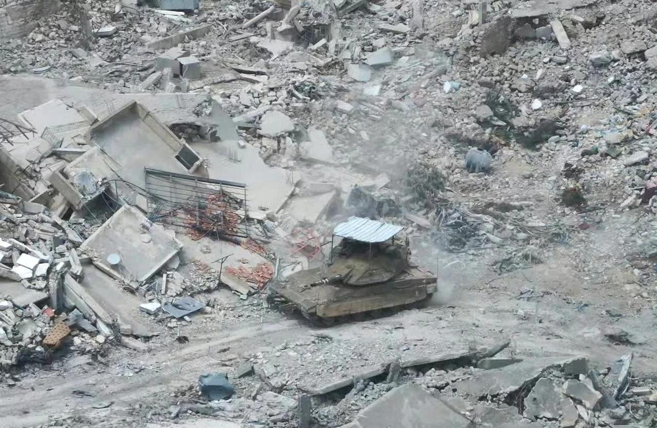 黎巴嫩南部宾特杰拜勒已被以军炸成废墟 ​​​