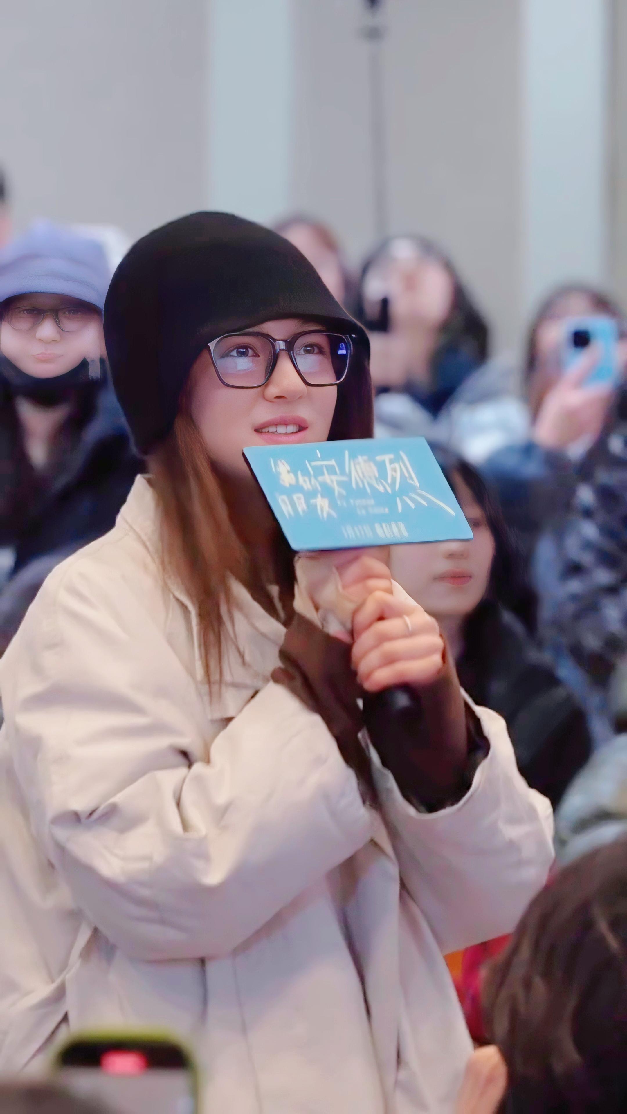 饱饱好萌，日常素颜😍