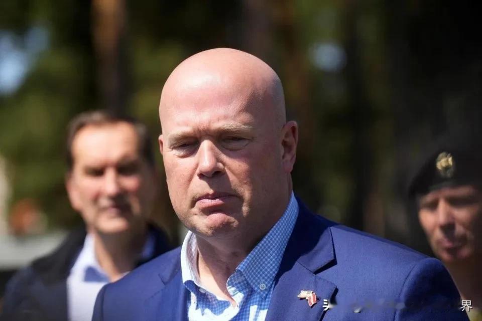 美国颠倒黑白，居然指责中国对俄罗斯进行了“资助”。据多家外媒报道，当地时间22日