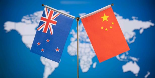 新西兰两艘军舰特玛纳号护卫舰、奥特亚罗瓦号补给舰驶过台湾海峡，事情过去三天，新西