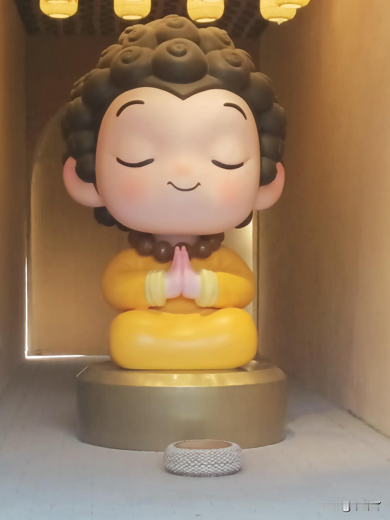 我觉得人最可贵的品质是“靠谱”，说通俗点就是“说到做到，不瞎糊弄”。
 
答应别