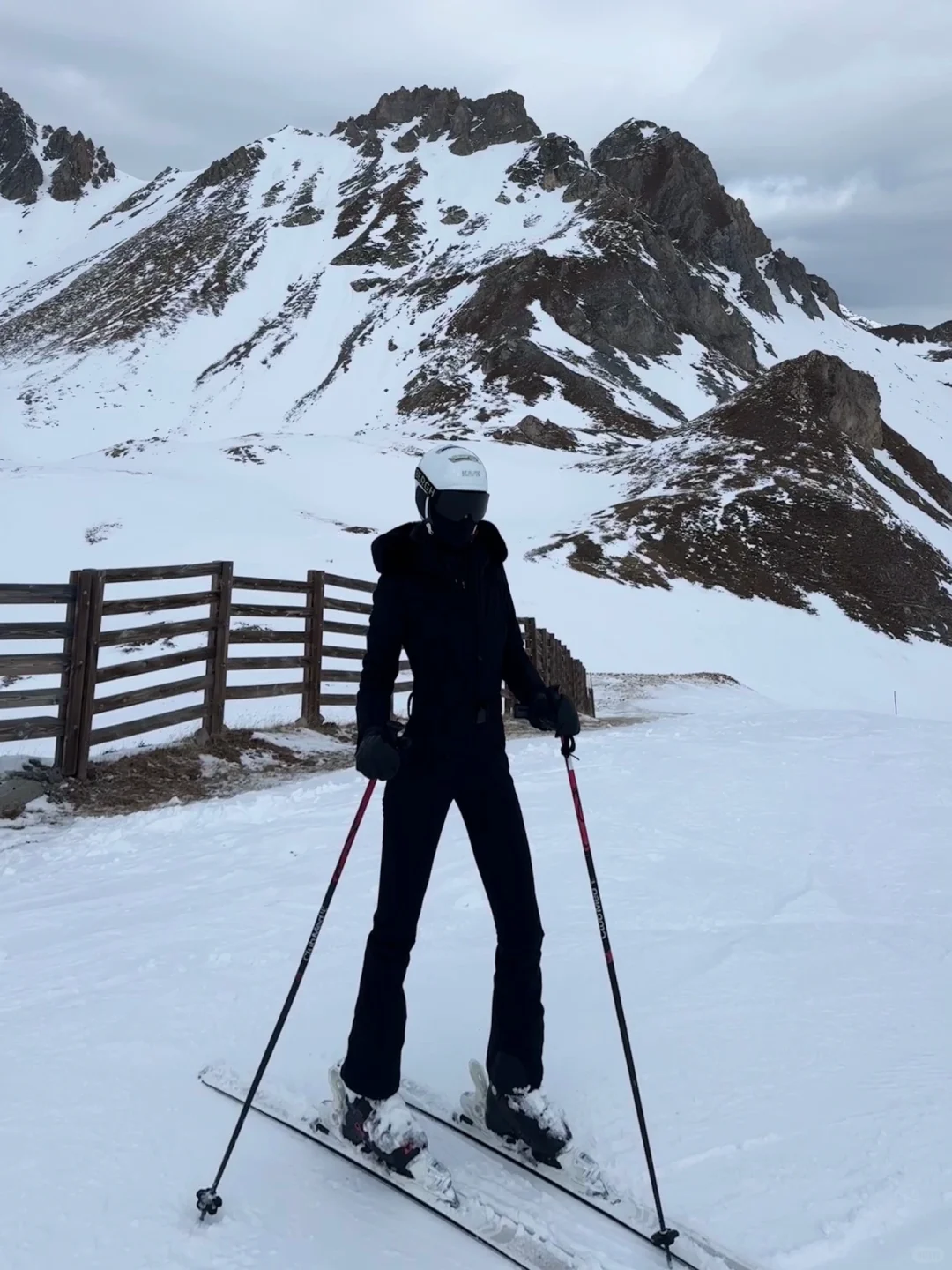 雪山，巴黎是我家