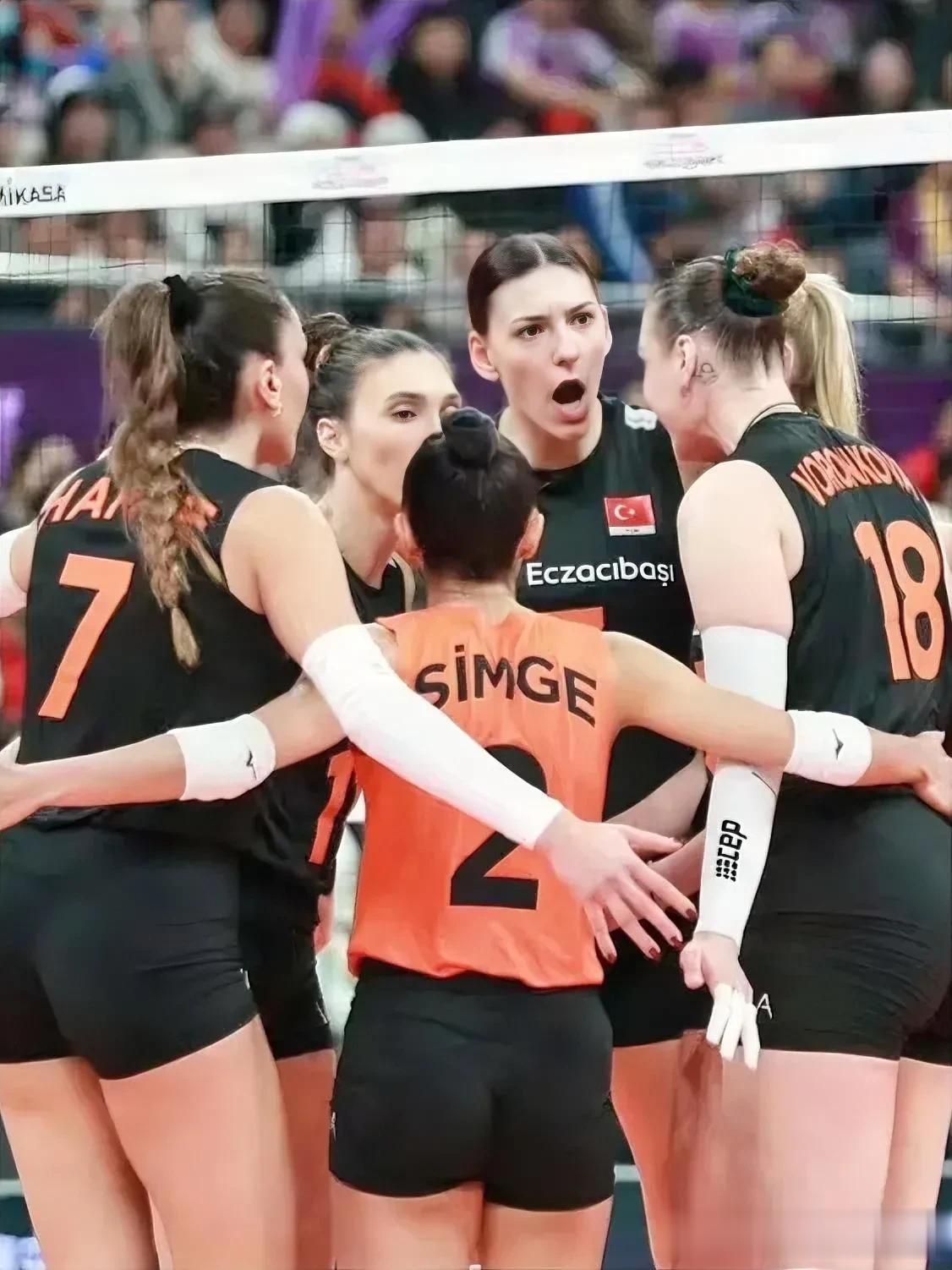 2023世界女子排球俱乐部锦标赛(世俱杯)半决赛最新战报:
12月16日
土耳其