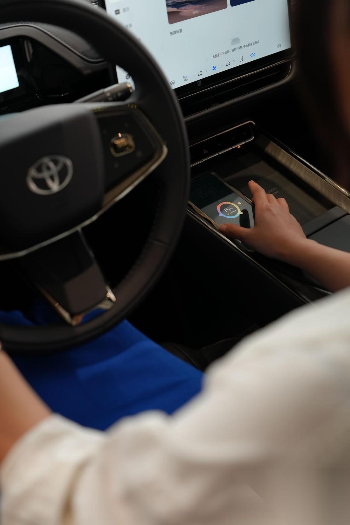 汽车圈里常有一种偏见，认为女生在面对复杂参数时往往是“数码小白”。但是，当我们仔