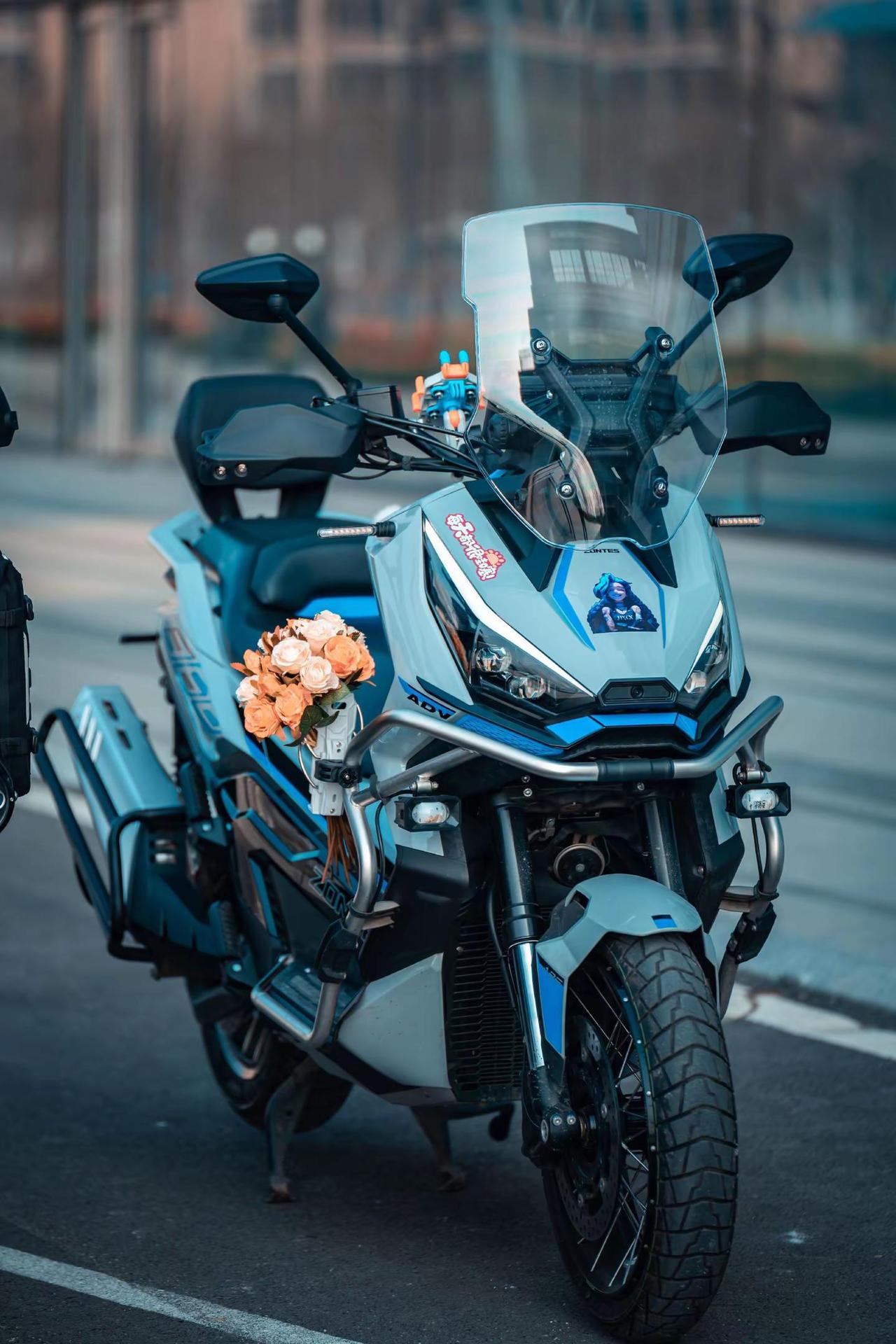 骑了踏板以后再也不看别的车型了 太舒服了。你们觉得呢