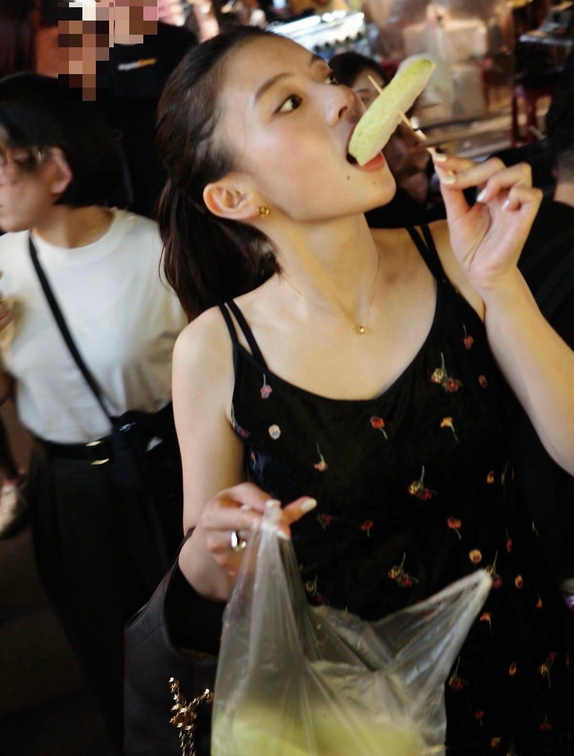 在台湾宣传《蓦然回首》的出口夏希 ​​​