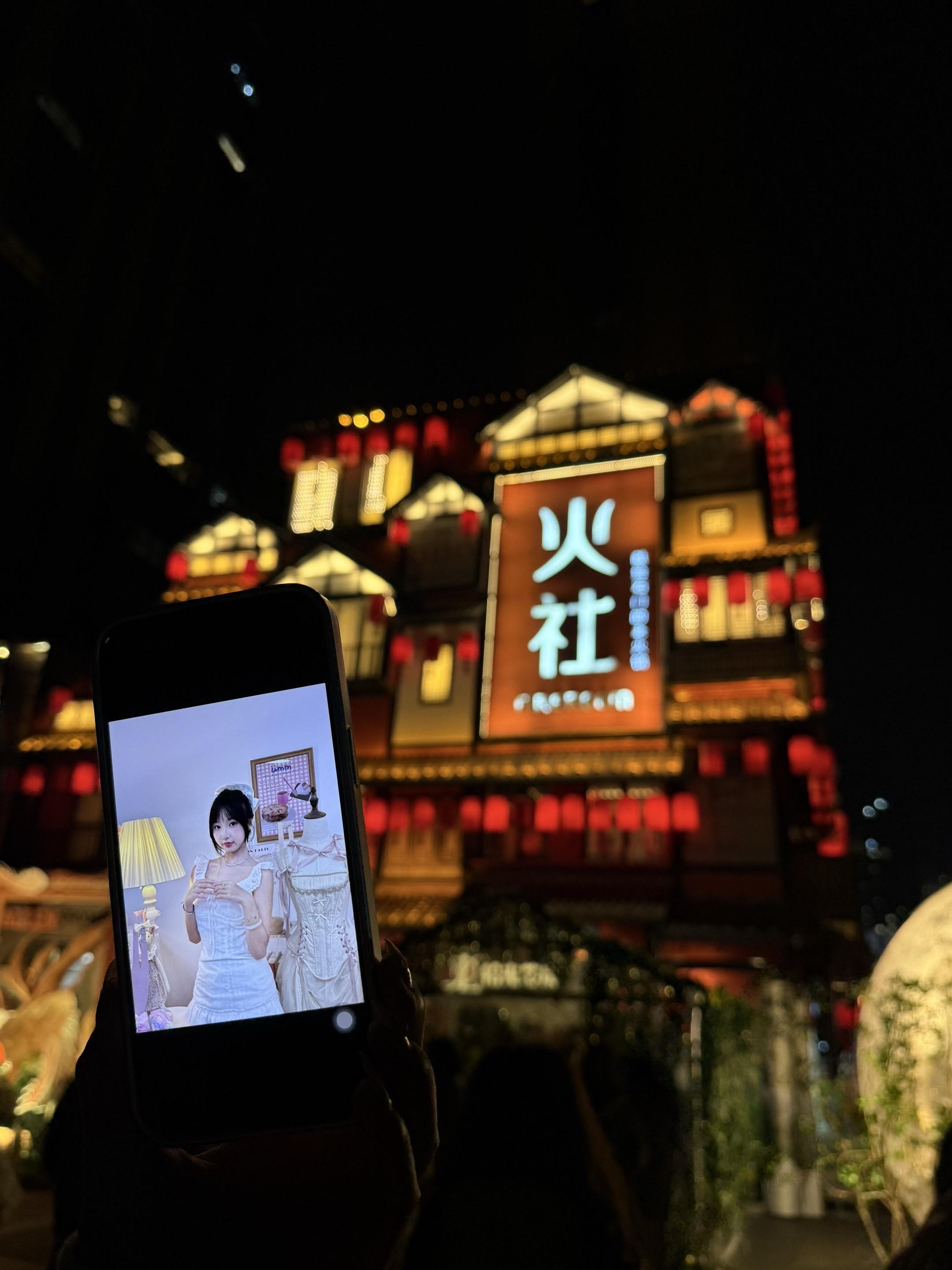 在喜欢你的3145天 我们的第八年 祝你生日快乐🎂！平安喜乐就好！！💚