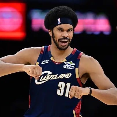 美媒报道，如果老詹加盟骑士，那阿伦很可能被送到湖人。NBA