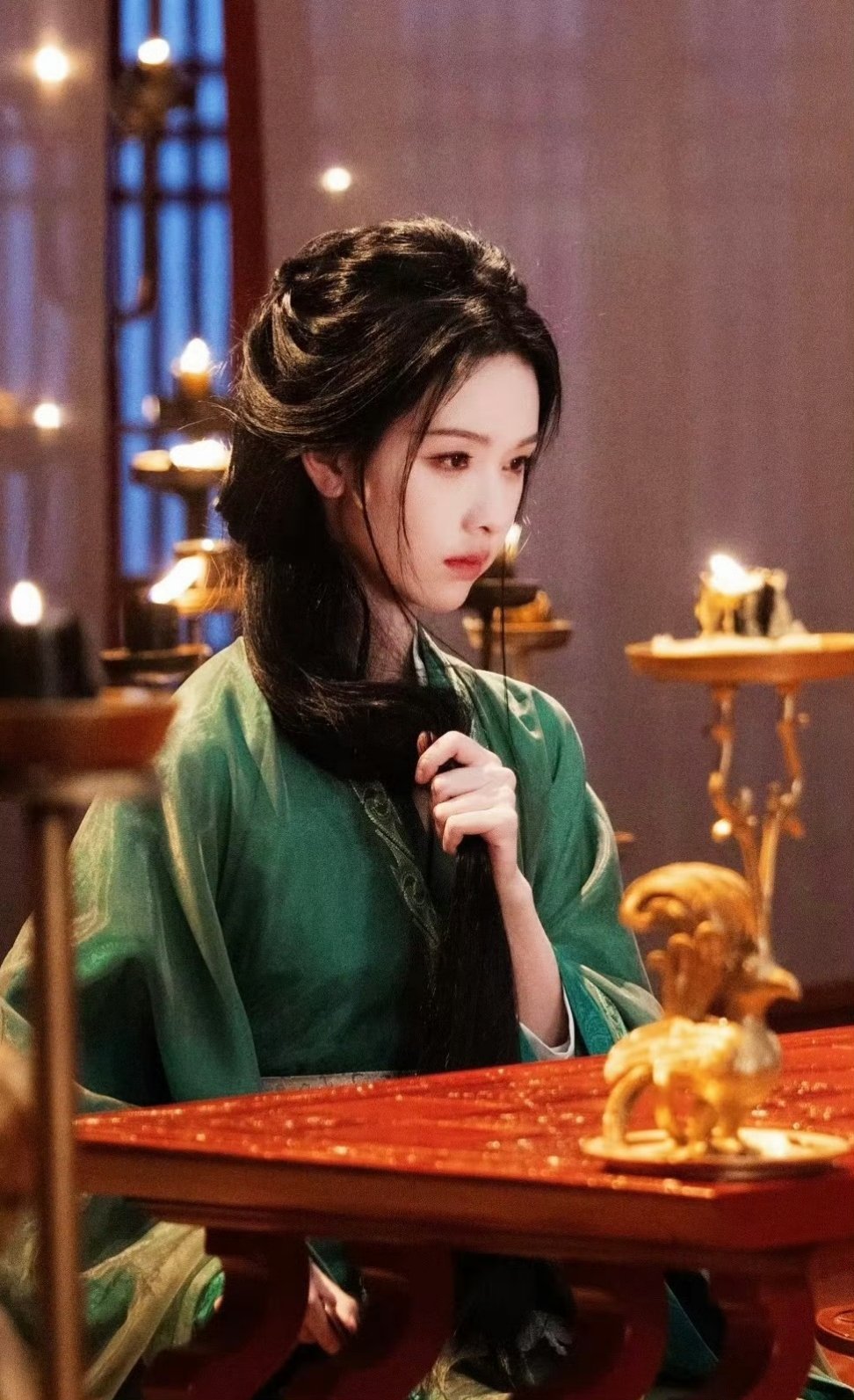 网传白鹿或将出演历史正剧《如梦令》中的李清照，网友辣评：“一想到李清照，脑子里全