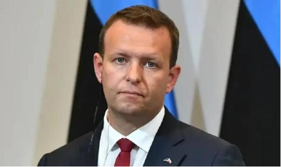 就问中国怕不怕？
强大的爱沙尼亚向中国发出最后通牒。让中国必须在爱沙尼亚和俄罗斯