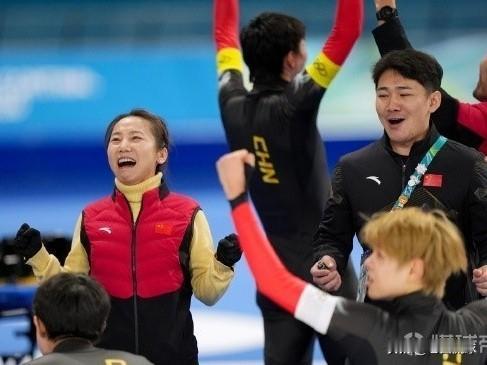 中国滑冰需要李琰…大年初一，米兰冬奥会男子速度滑冰团体追逐半决赛，由刘瀚彬、吴宇