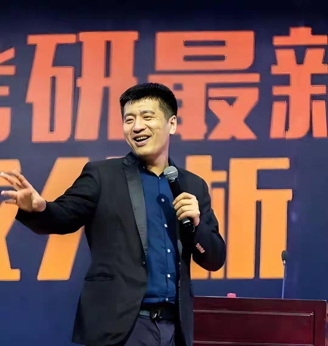 张雪峰已经离开我们有段时间了，今年的高考也结束了，我大侄子报志愿确实花了一千多咨
