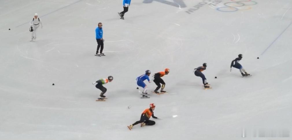 冬奥短道刘少昂孙龙晋级1500米半决赛 林孝埈弯道摔出被淘汰北京时间2月15日凌