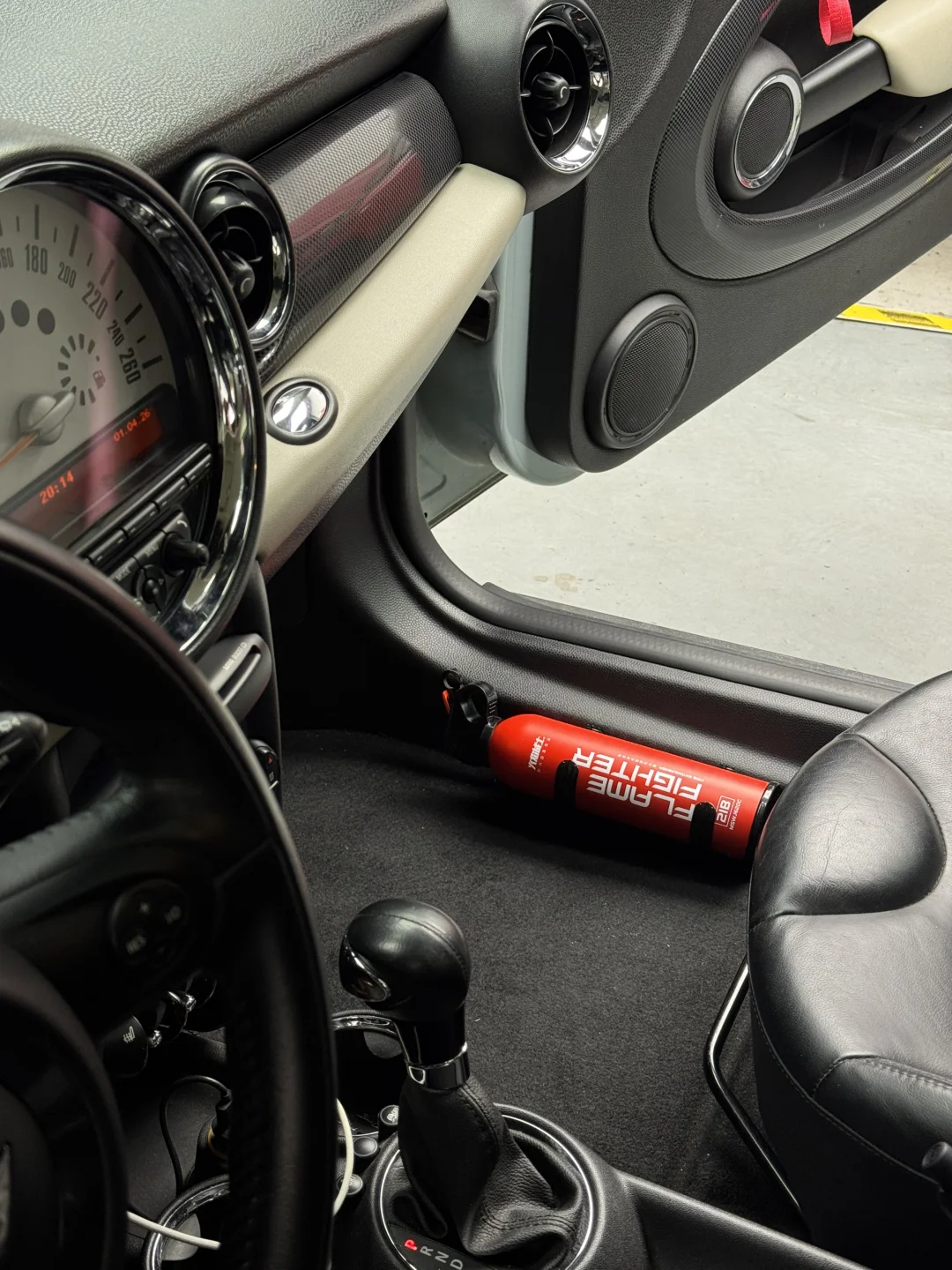 给我的mini灭火器安排个位置！