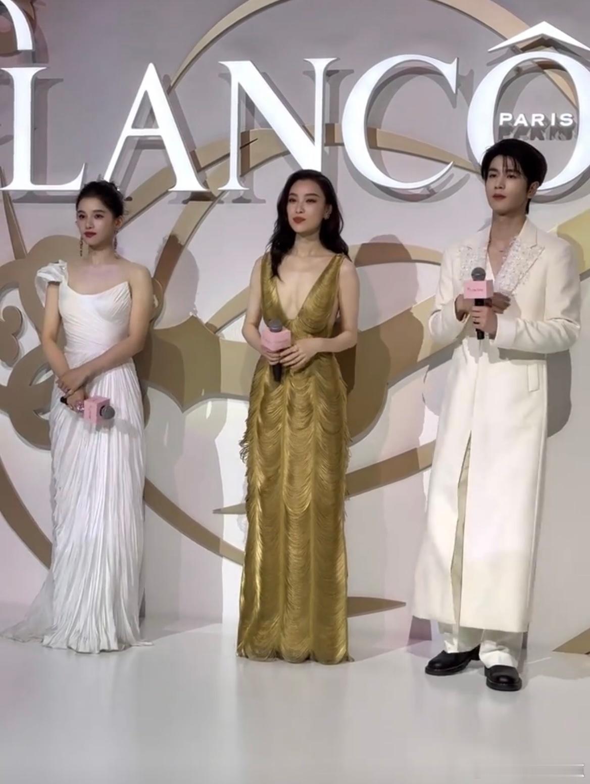 倪妮张婧仪张凌赫同框倪妮张婧仪张凌赫同框 ​​​