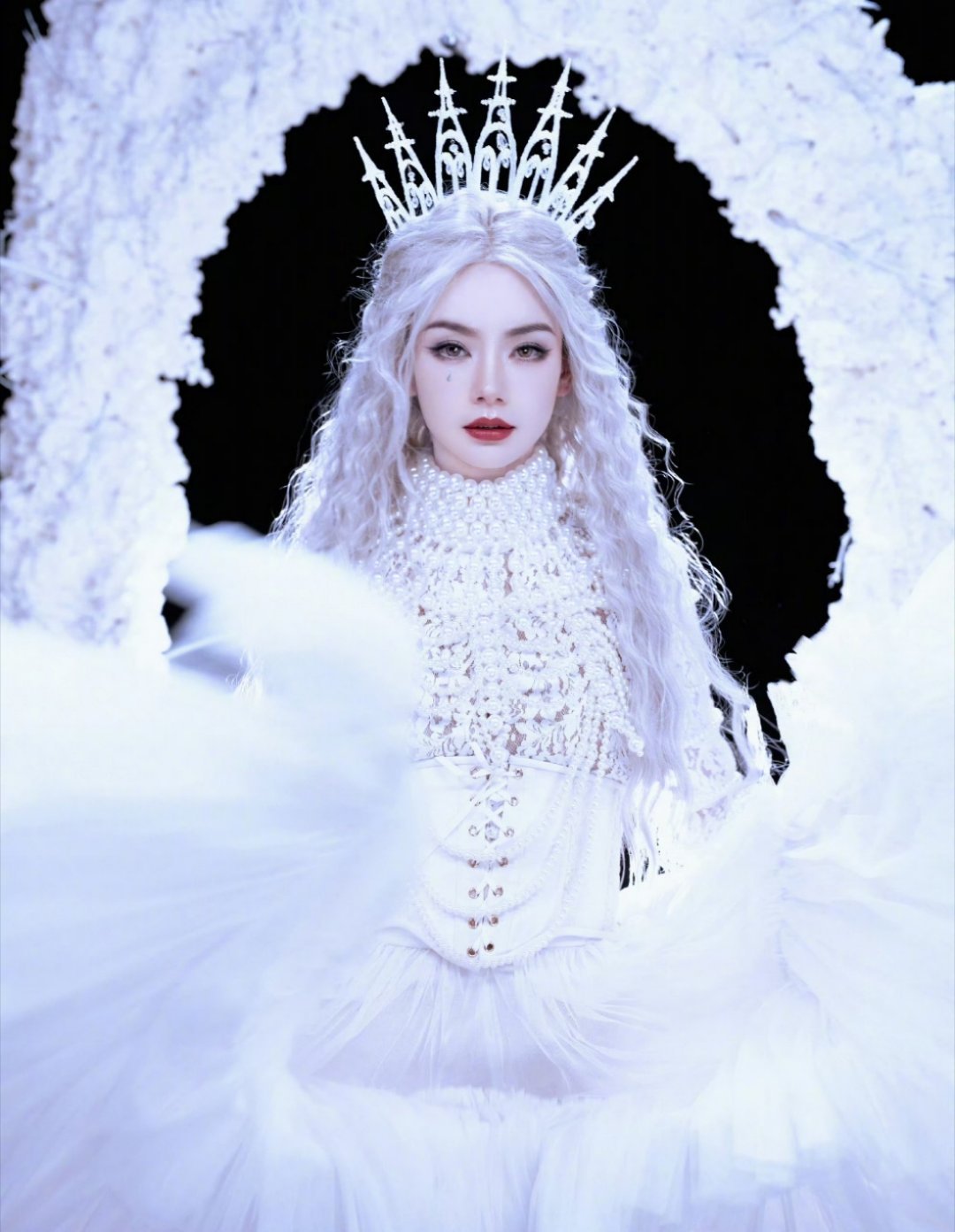 爱丽丝梦游仙境之白皇后戚薇，今天是在森林城堡里吗？[彩虹屁] ​​​