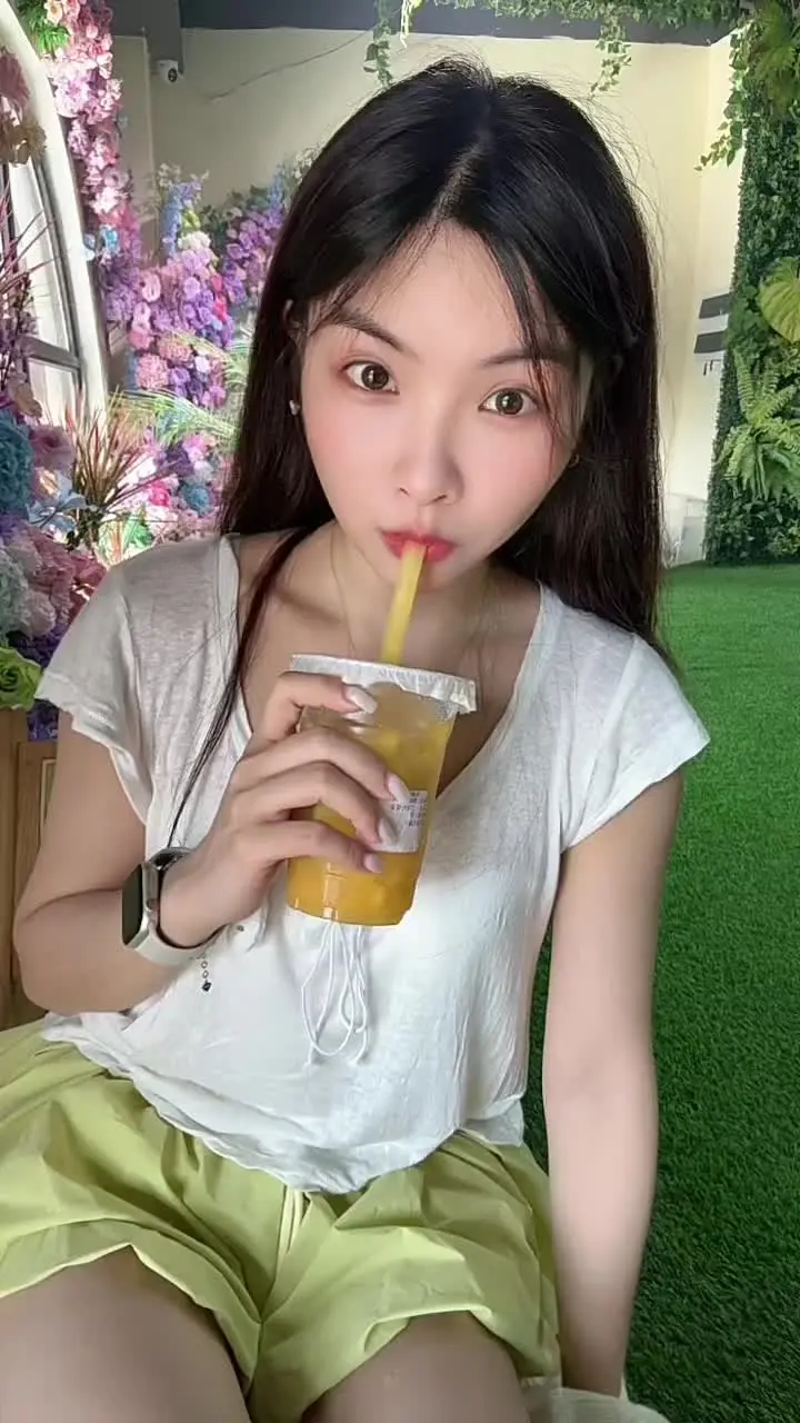 恋吗？  她们说菜就多恋。