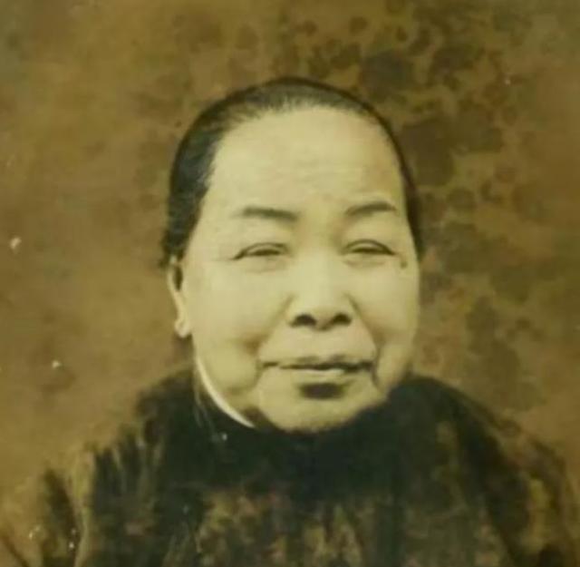 1963年，已经94岁的蒋妙月，向中央提出，说想去台湾，去见一见蒋介石，毛主席指