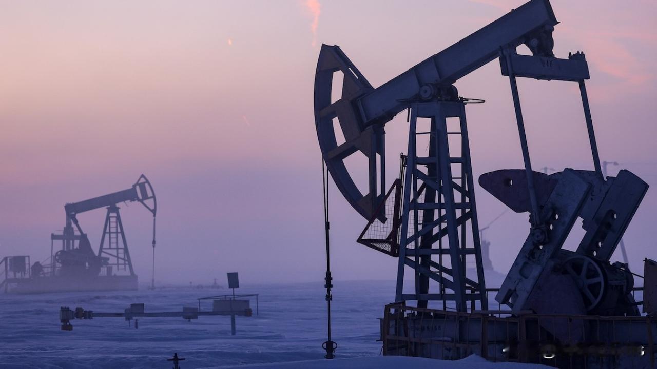 俄罗斯石油产量已降至16年来的最低水平

俄罗斯副总理亚历山大·诺瓦克在《能源政