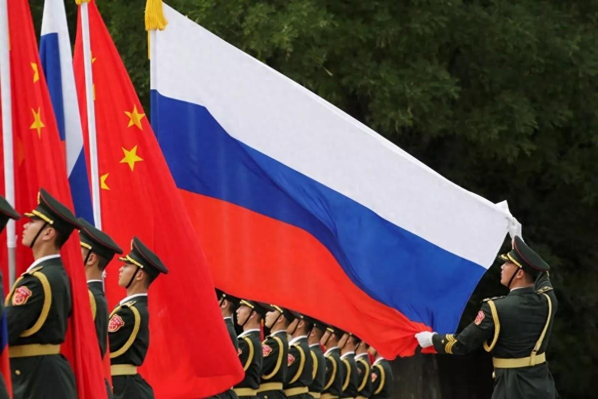 经常看国际新闻的朋友不难发现，最近几年全球局势动荡不断，不少国家在大国博弈里左右