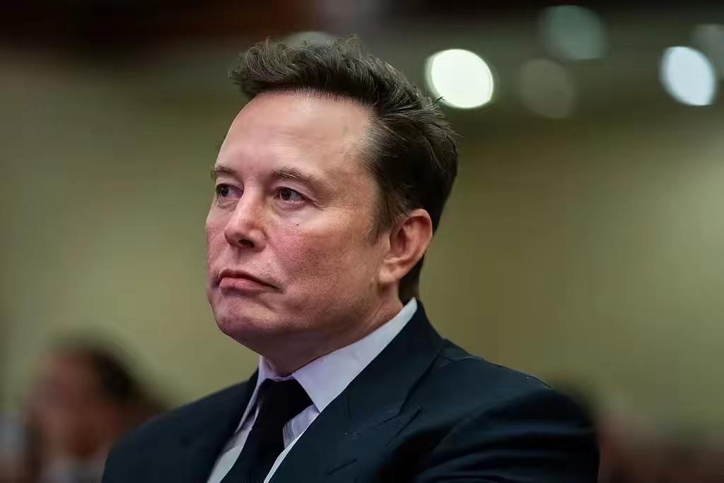 ​世界首富马斯克为美国总统特朗普的中期选举保驾护航，这时候他将可能会持巨资来帮助