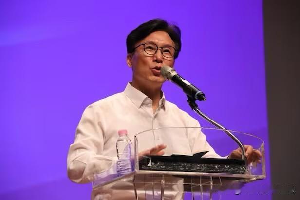 8月8日，韩国共同民主党再曝内部管理乱象，党内专属党员社区“蓝色浪潮”发生大规模