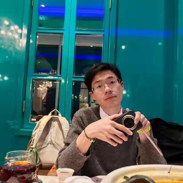 看完徐汇男幼师完整通报，满心沉重：满怀山海的年轻人，没能等来期待的远方
 
凌晨