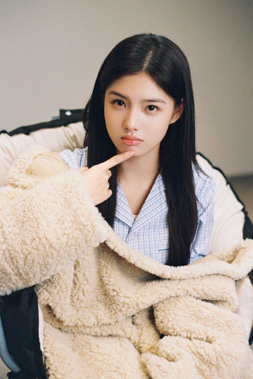 娱乐艾米告别李微意艾米阿禅杀青发文阿禅杀青！ 