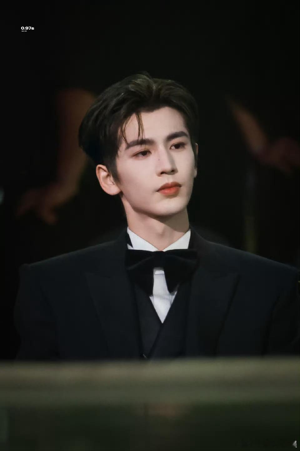 为什么张凌赫逐玉大爆后一堆大使title一个没有升代言人？ 